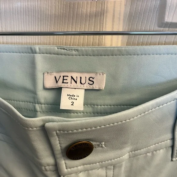 VENUS Women’s Soft Blue Faux Leather Wideleg Pants New Size 2 - Picture 2 of 5